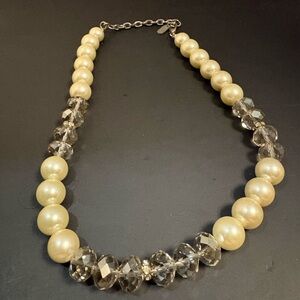 Kissaka Elegant Pearl and Crystal Fashion Necklace EUC